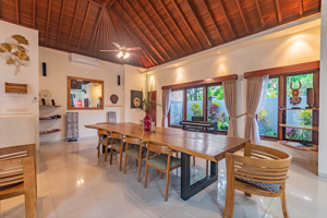 Sultan Villa living and dining area
