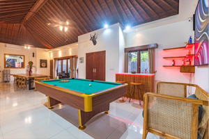 Sultan Villa living and dining area