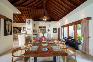 Sultan Villa living and dining area