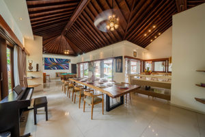 Sultan Villa living and dining area