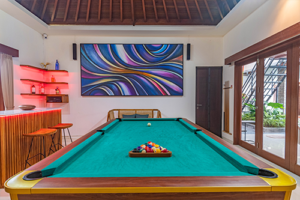 Sultan Villa living and dining area